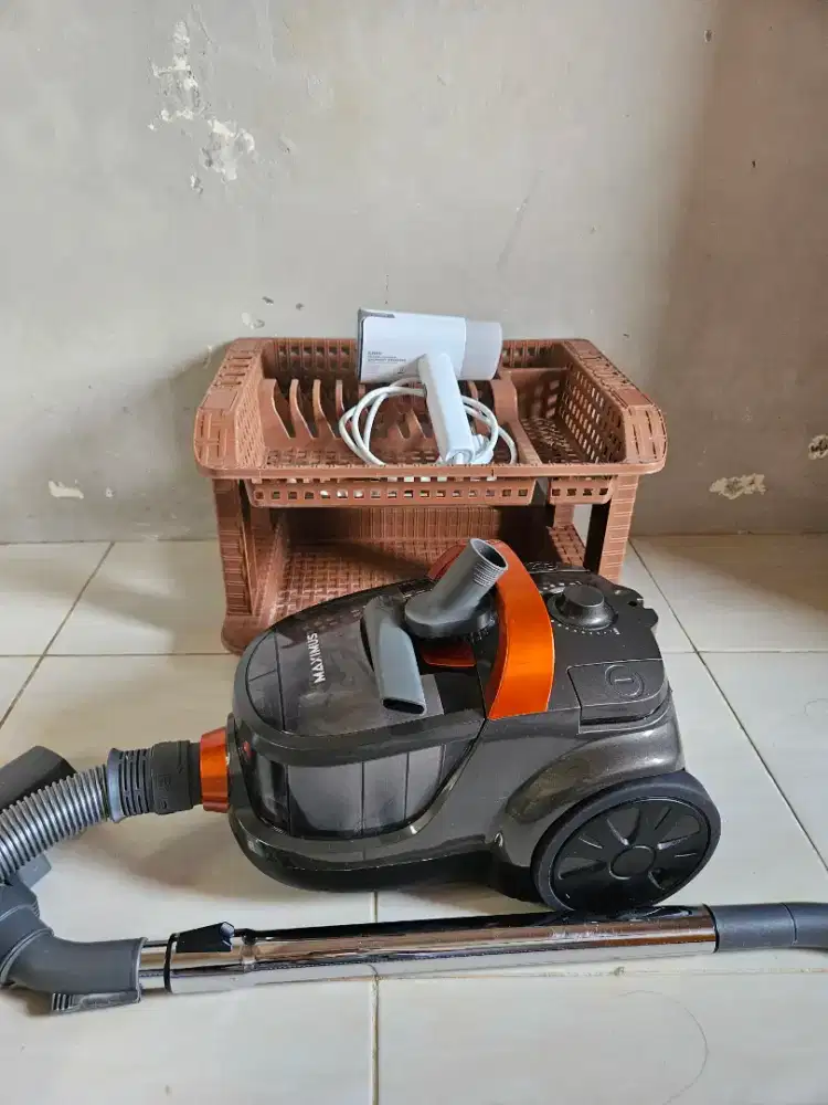 Vacuum cleaner,setrika uap,rak piring
