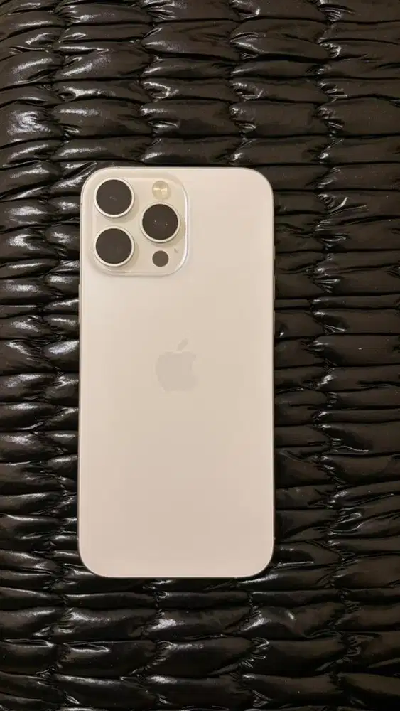 iPhone 16 Pro Max 256 GB Resmi iBox Fullset Like New Garansi Panjang
