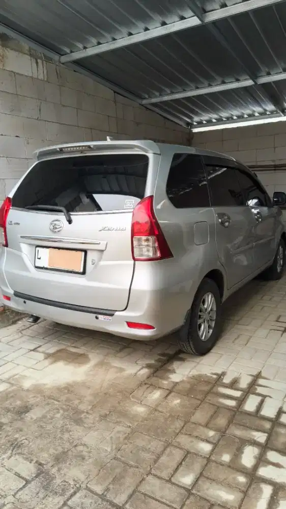 DAIHATSU XENIA R DELUXE 2014 MT