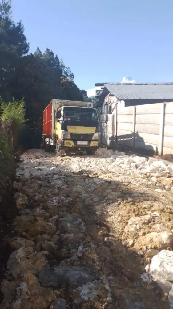 Galian pondasi bongkar bangunan ruko land clearing