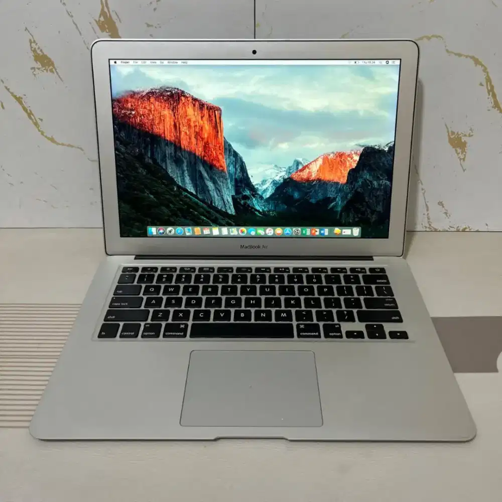 Macbook Air 13-inch, Mid 2012 Intel Core i5 -SSD 256GB -4GB -SIAP PAKE
