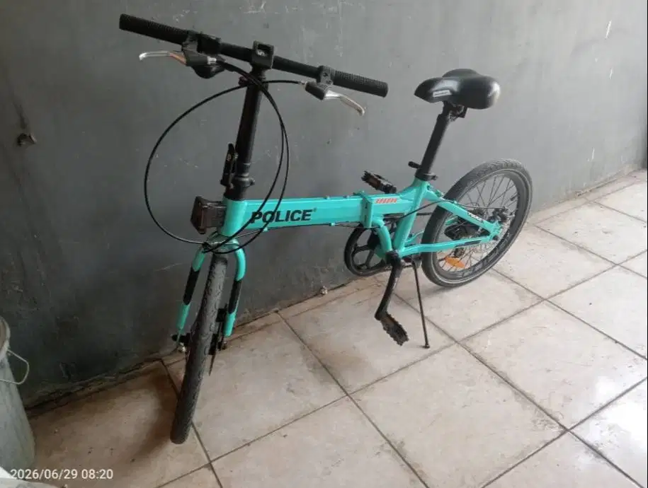 Sepeda Lipat merk POLICE