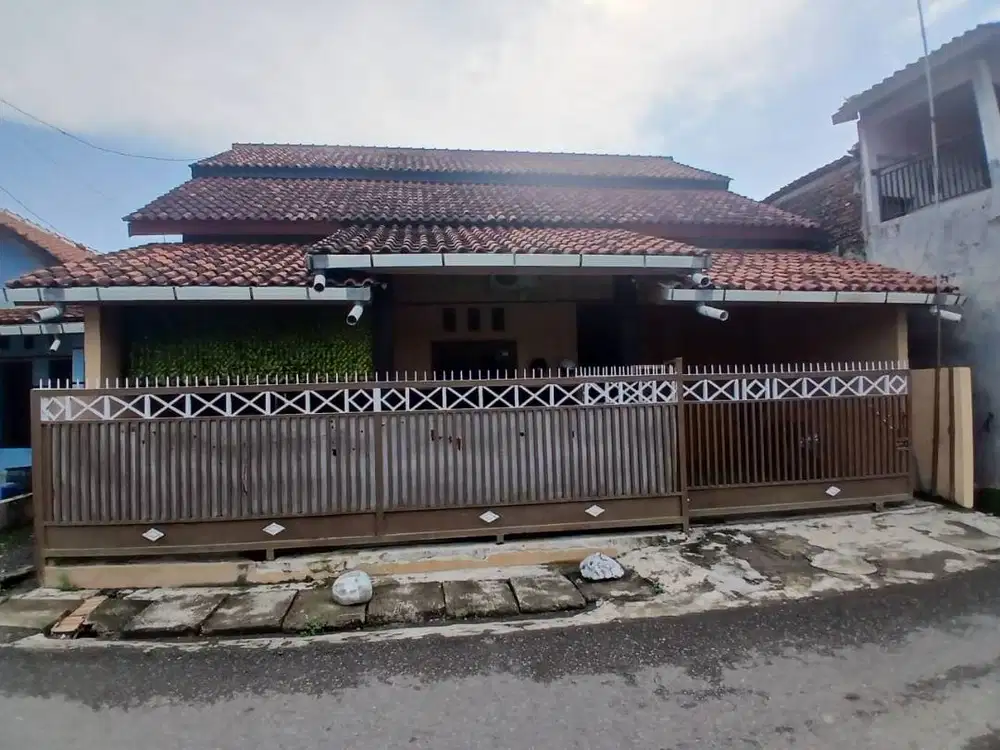 Rumah Tinggal di Slawi Wetan