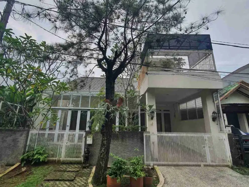 Dijual rumah semi furnish lingkungan nyaman di Graha Cinere