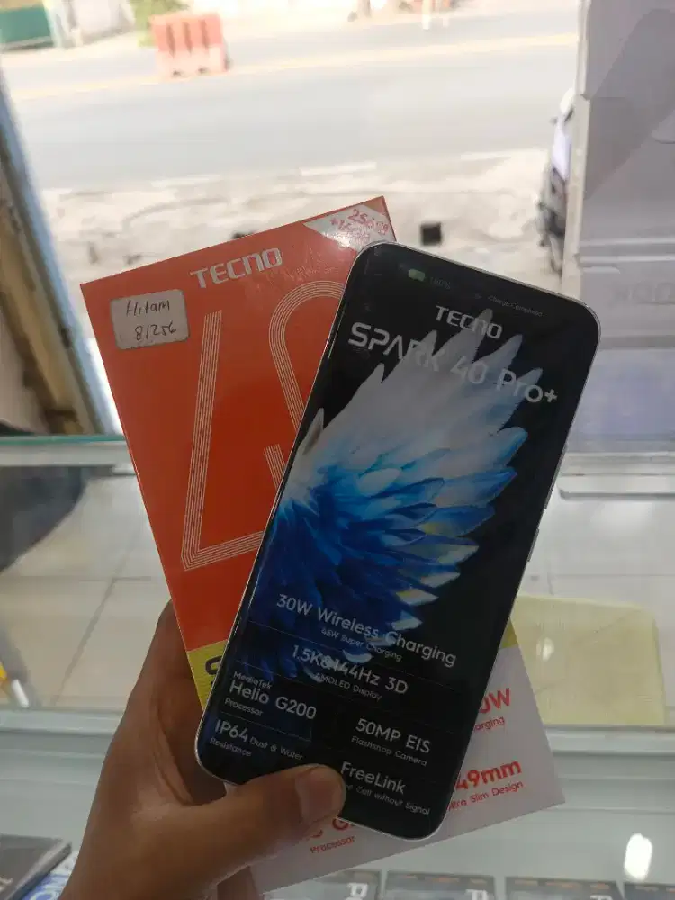 Tecno 40pro+ 8/256 amoled lengkung segelbox resmi