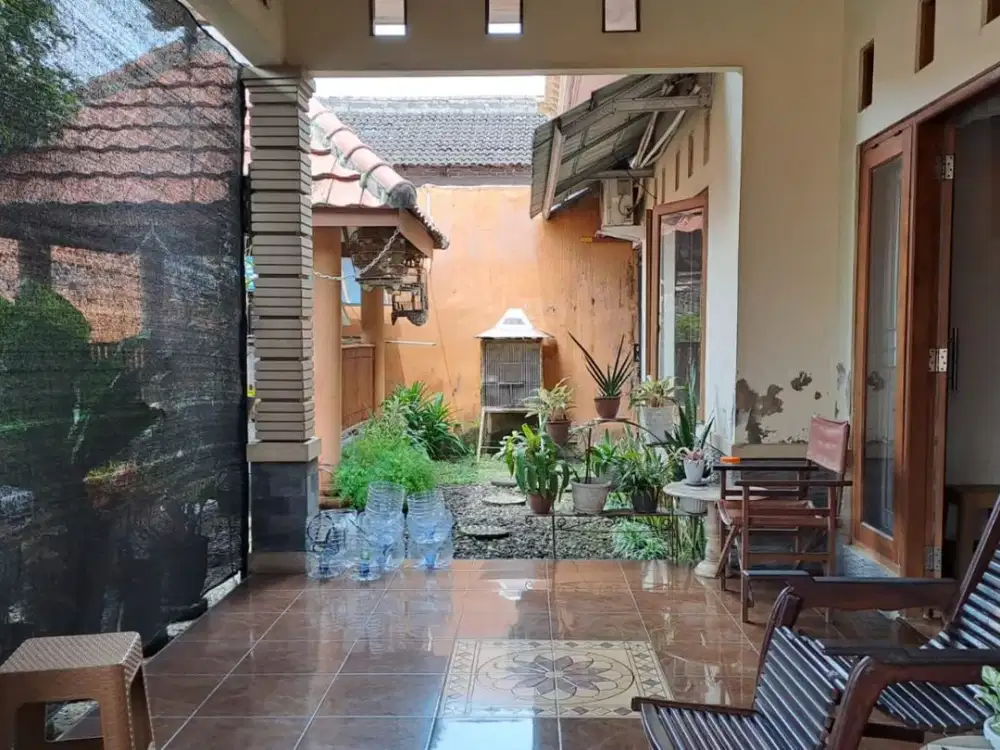 DIJUAL HUNIAN NYAMAN SERASA TINGGAL DI VILLA GAZEBO DI COLOMADU