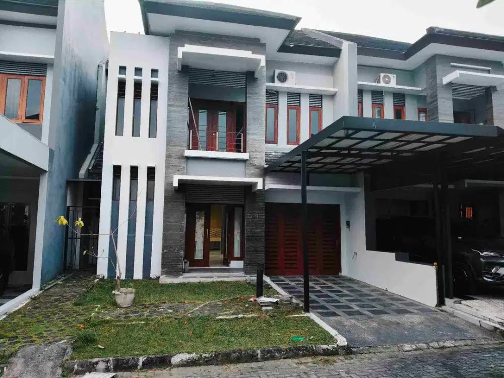 DIKONTRAKKAN RUMAH 2 LANTAI DI SEPUTARAN JALAN PALAGAN DALAM PERUM ONE GATE SYSTEM UTARA KAMPUS UGM