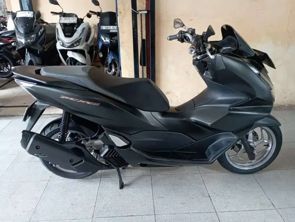 Honda pcx ABS 2023 kondisi bagus
