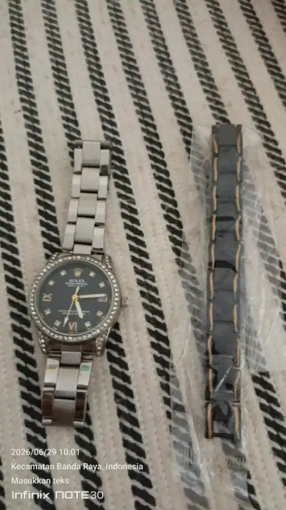 Jam tangan wanita