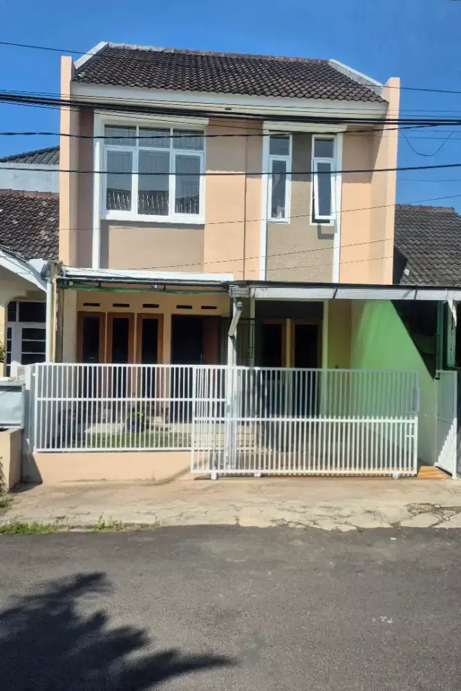 Rumah siap huni 2 lantai di komplek elit taman mutiara cimahi