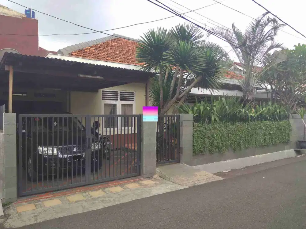 Dijual Ruma Lama Terawat Murah di Pos Pengumben Jakarta Barat