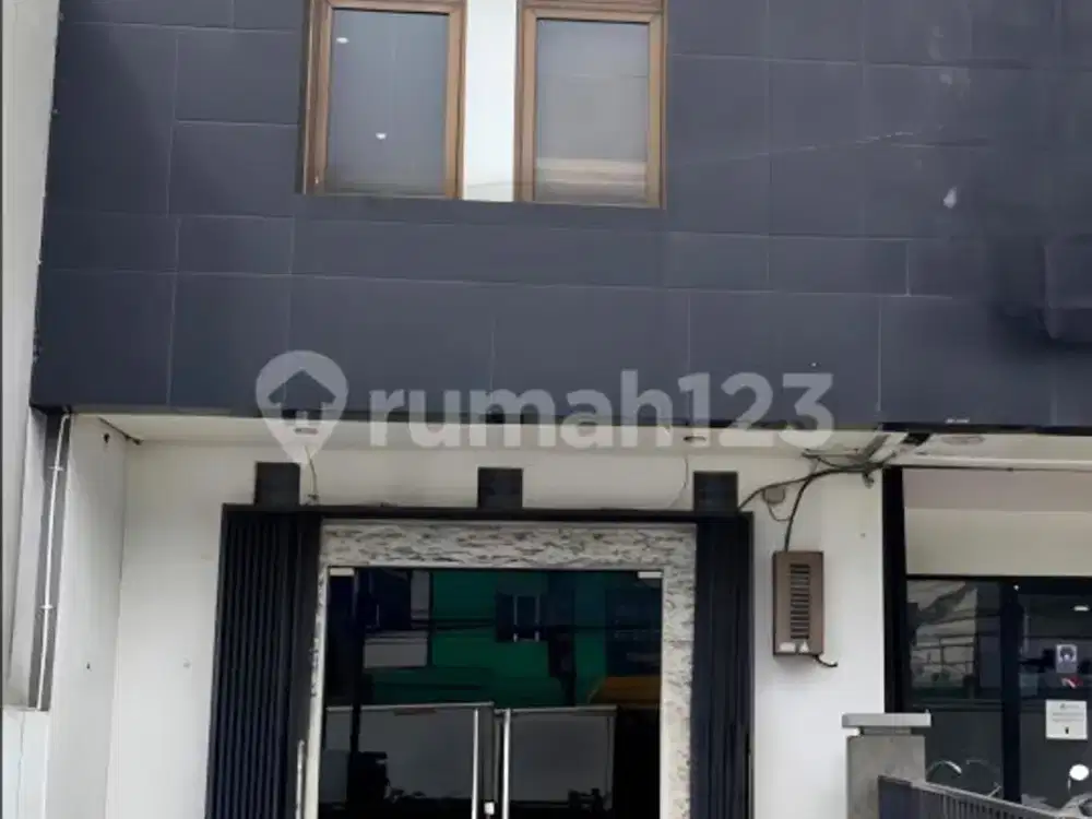 Ruko 110.0 M² Shm Pinggir Jalan Utama di Bintaro