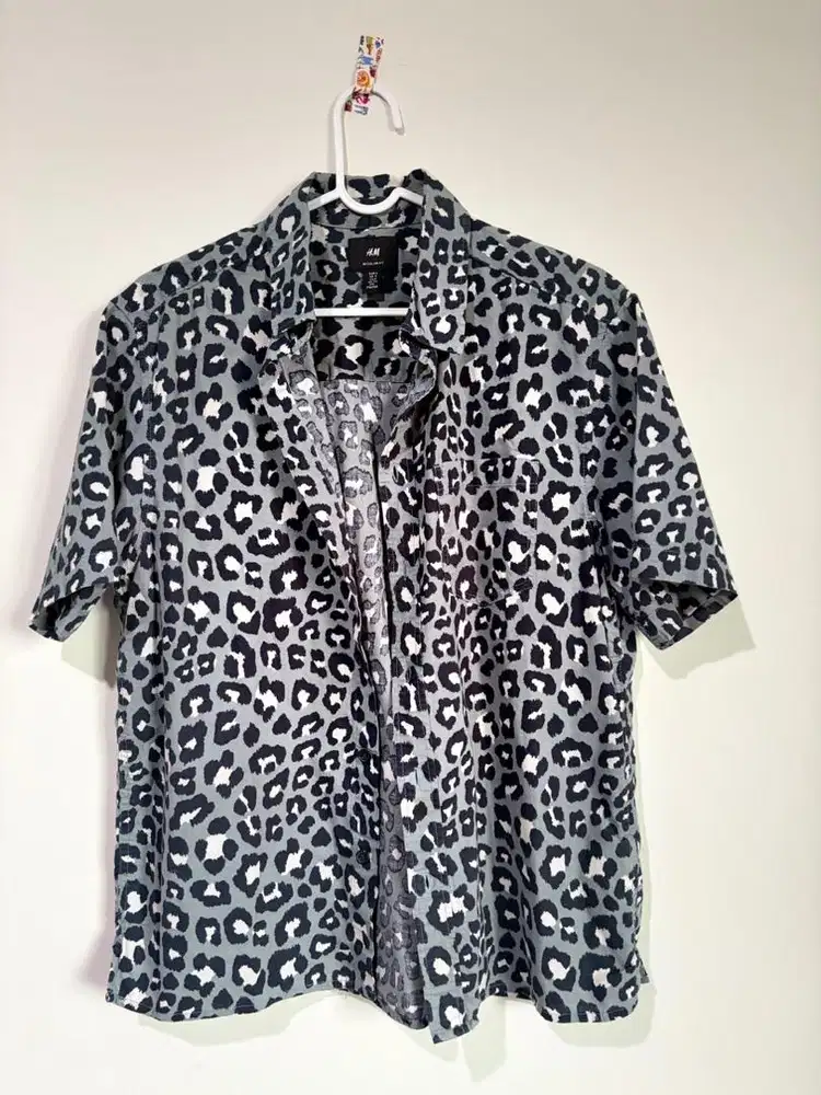 Kemeja H&M Size S