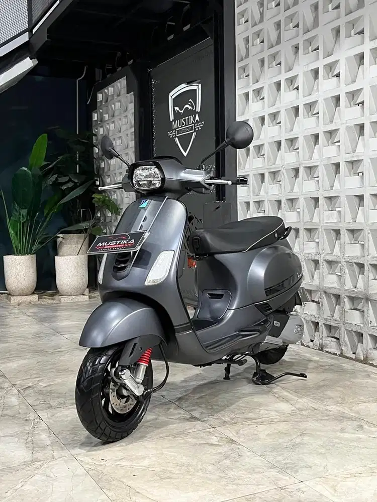 ODO 10RB!!Vespa S125 iget th 2020 - Ayu Mustika