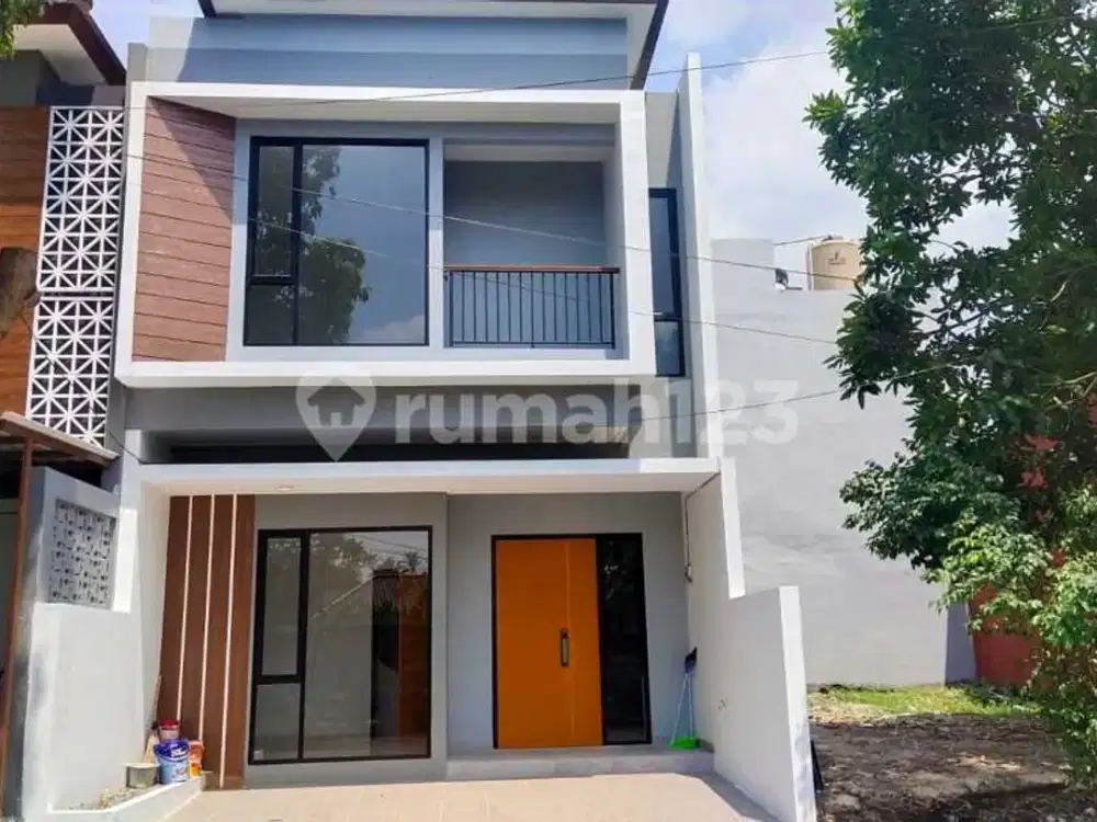 Rumah Bagus Siap Huni Dekat Pintu Tol di Graha Raya Bintaro