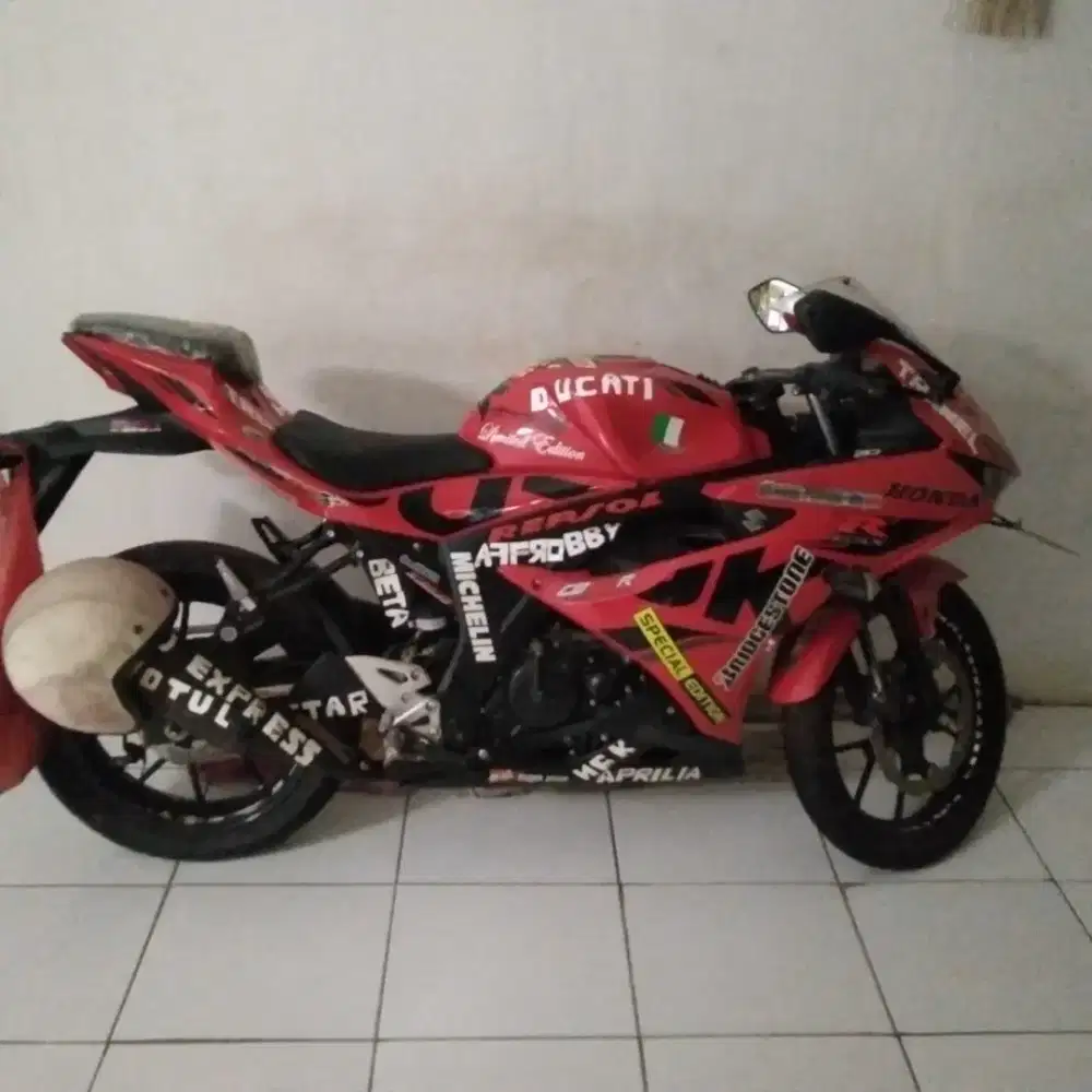 Dijual murah suzuki GSX RR 150 belom pernah dipakai