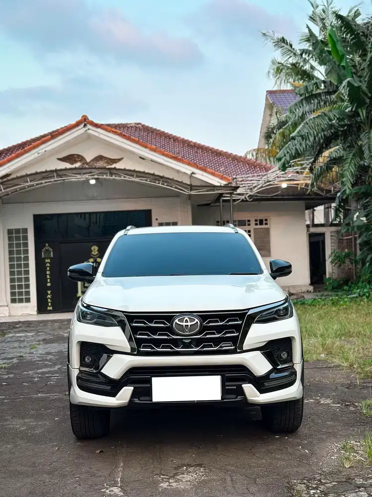 TOYOTA FORTUNER 2.8 GR SPORT 2023
