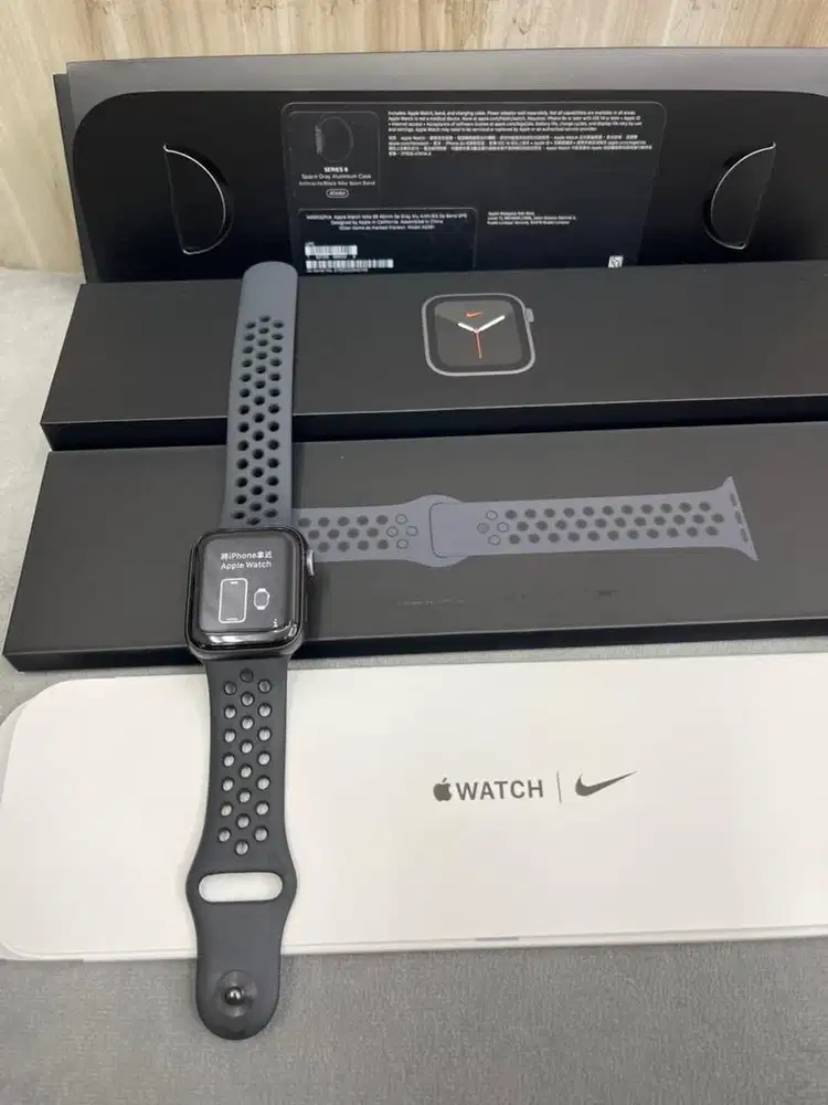 Apple Watch Series 6 40mm NIKE+ | iwatch seri 6 40 mm ex inter