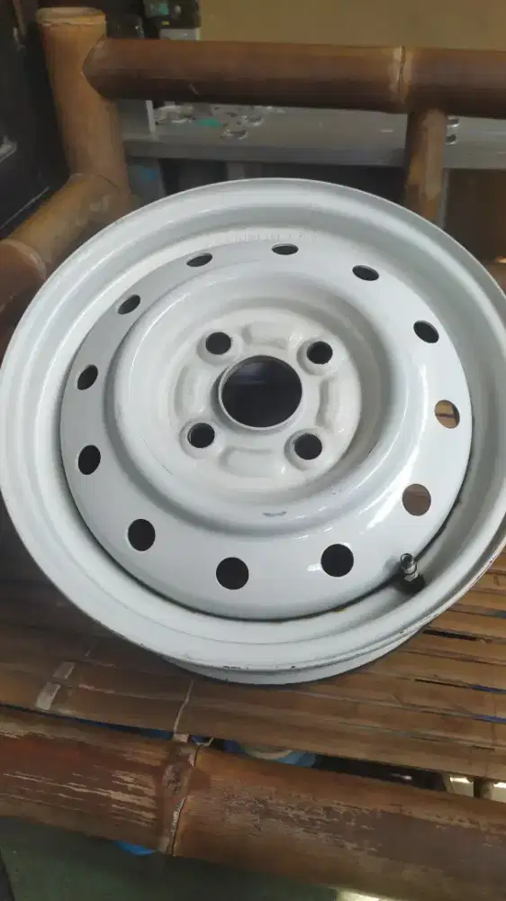 Velg Kaleng INCO r13