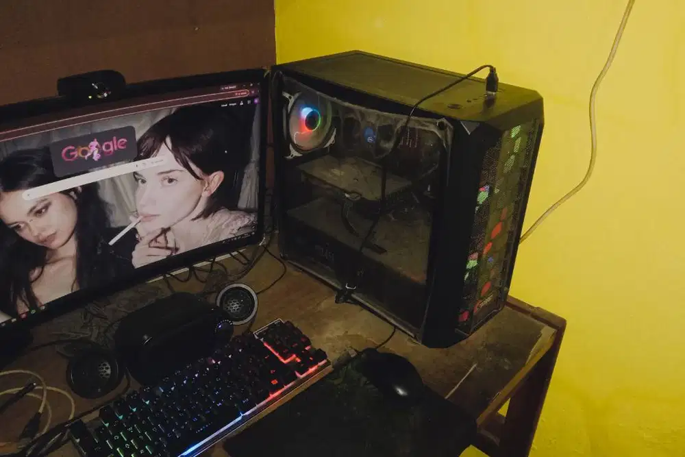 PC i5-9400F + RAM 16 GB + NVIDIA GeForce GTX 1660 (FreeMonitorSamsung)
