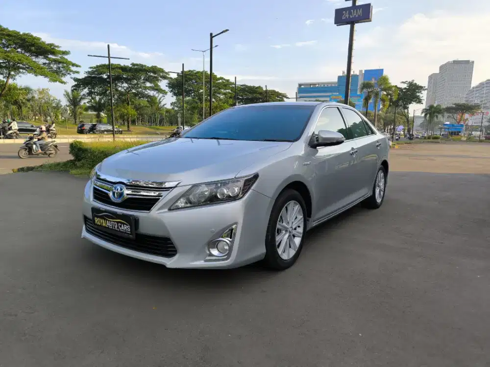 Toyota Camry 2.5 Hybrid AT 2012 Silver Pajak Panjang