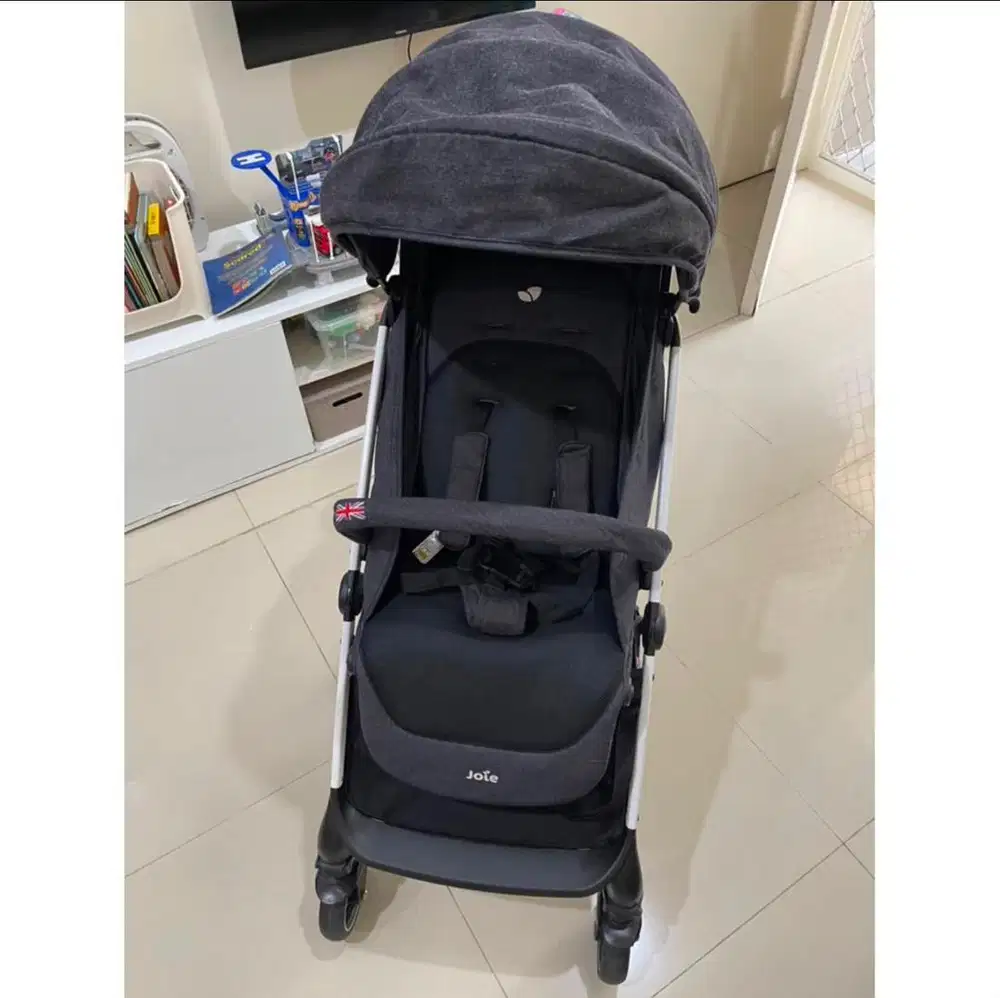 Stroler Joie Tourist S like a new, jarang dipakai. Kondisi bagus
