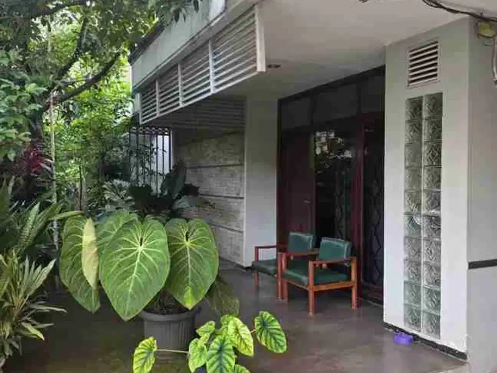 Rumah Asri Strategis di kawasan Turangga Buahbatu Bandung