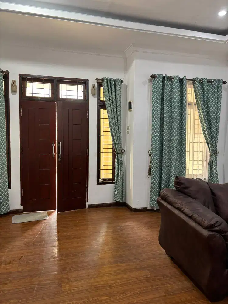 Disewakan Rumah Cluster, 3 kamar AC, Water heater, Furnished