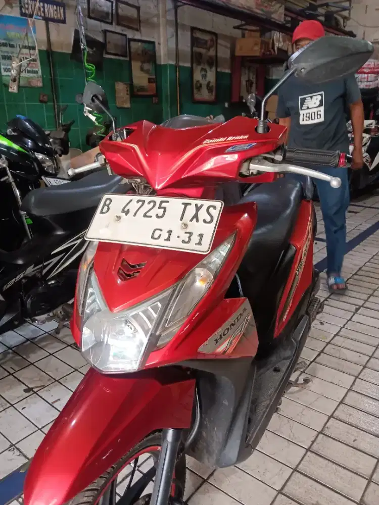 HONDA BEAT F1 TH 2014 BODY MESIN OKE 99% SIAP PAKAI