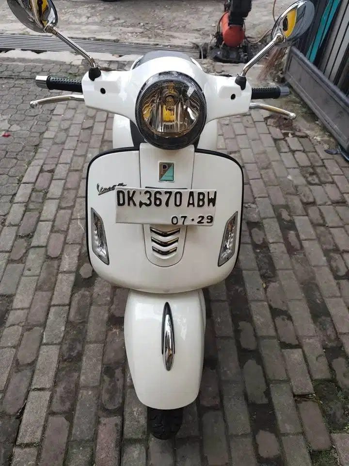 [DIJUAL / FOR SALE] VESPA GTS 150 i-Get ABS 2019 – PLAT DK (BALI) SUPE