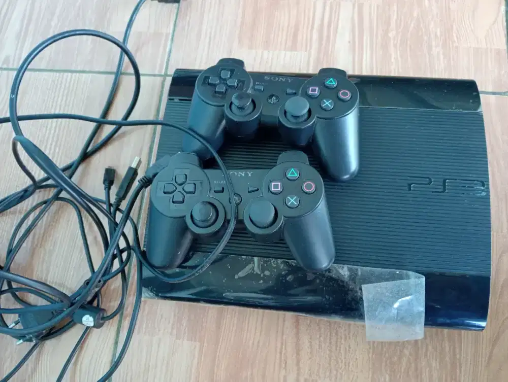 PlayStation 3
super slim black second 250Gb
TERMURAH