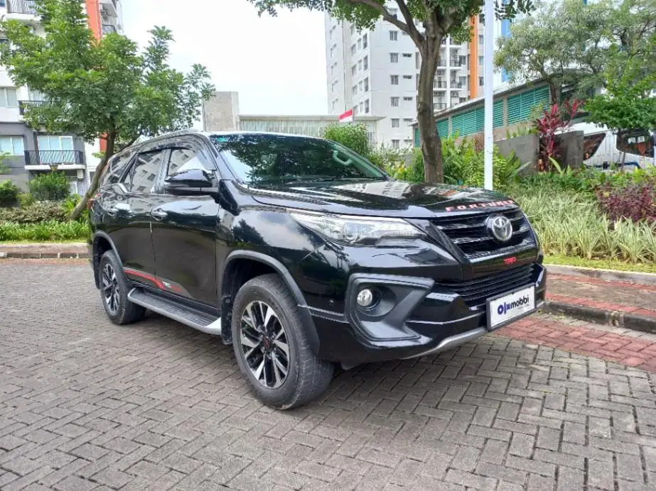 DP Murah Toyota Fortuner 2.4 4x2 VRZ TRD Solar-AT CBJWB