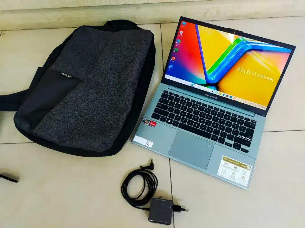 Dijual laptop Asus Vivobook GO E1404FA AMD RYZEN 5-7520U SCOND 6Bln