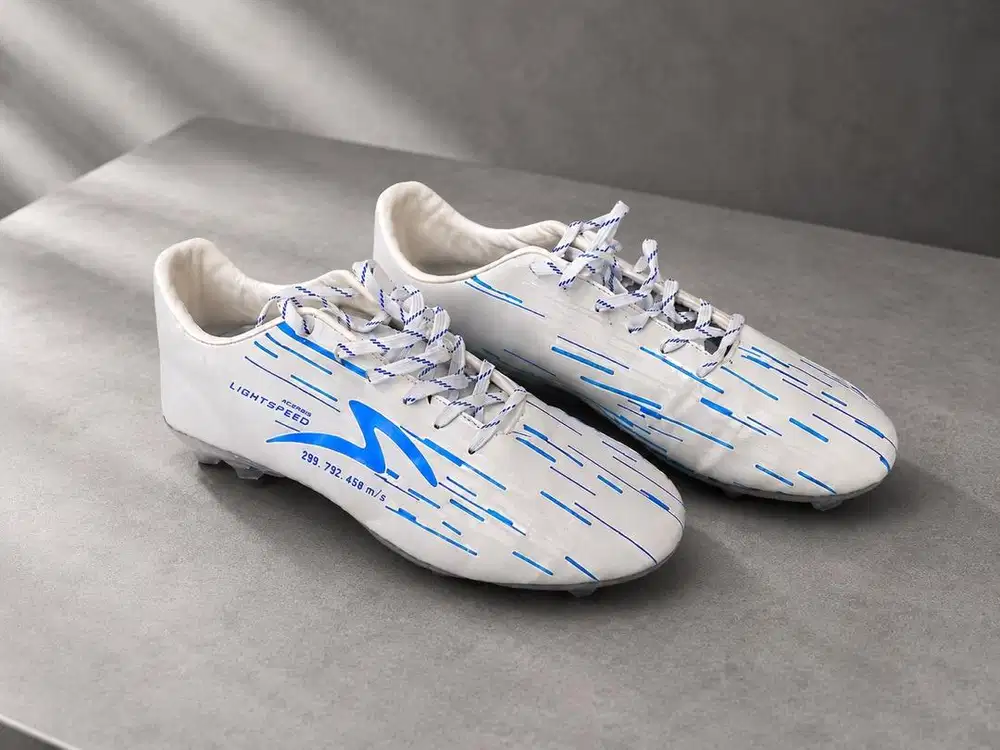 Jual Sepatu Bola Specs