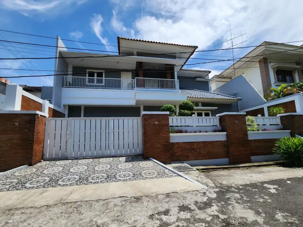 Rumah Villa Aster, Srondol Banyumanik Tembalang