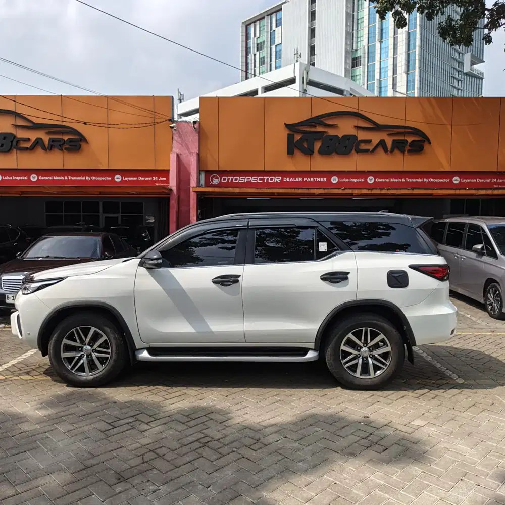 Fortuner VRZ 2.4 Matic - Low KM73