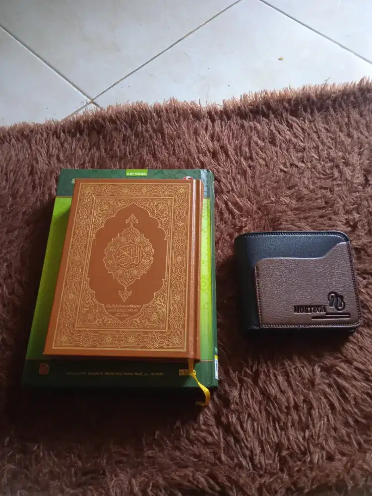 2 Alquran  + bonus dompet