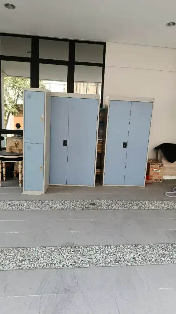 Jual lemari besi bekas