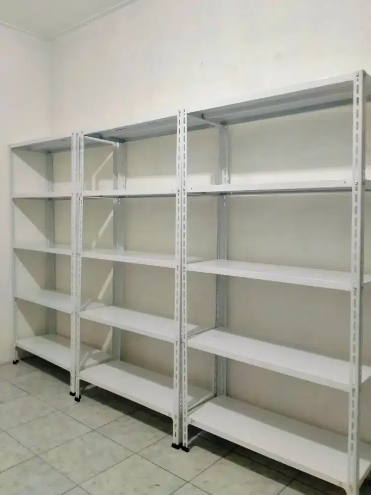 Rak besi siku lubang  Tebal 
5 dan 4 susun 100x40x200cm Bisa COD