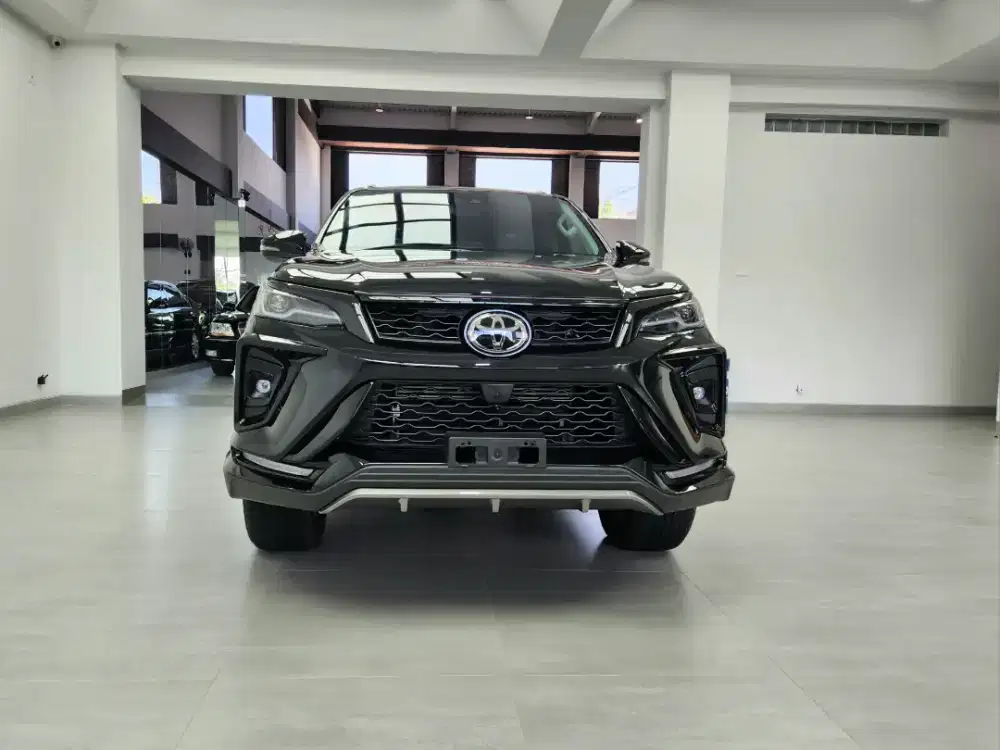 Fortuner 2.8 VRZ TSS 4x2 A/T GR-Sport 2026 km3rb