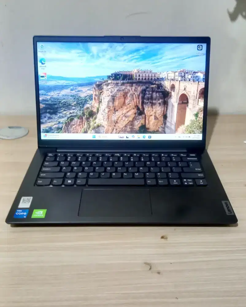 Lenovo V14 G2 ITL Core i5 - 1135G7 Dual VGA