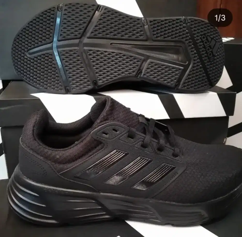 Sepatu hitam Adidas run size 39 murah