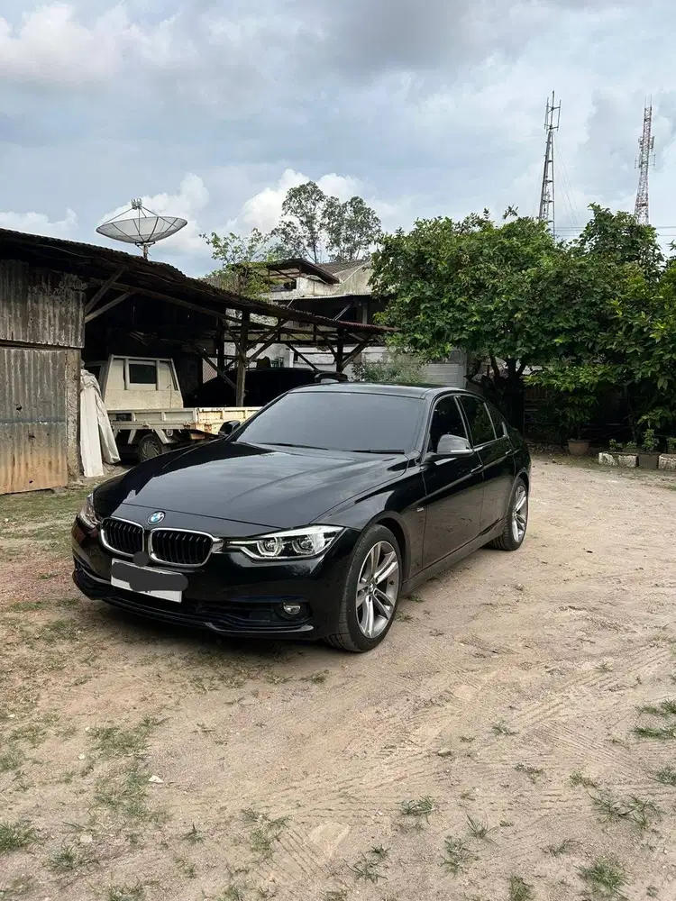 BMW 320i Sport 2017 Hitam Black 2016 2018 BMW 320i