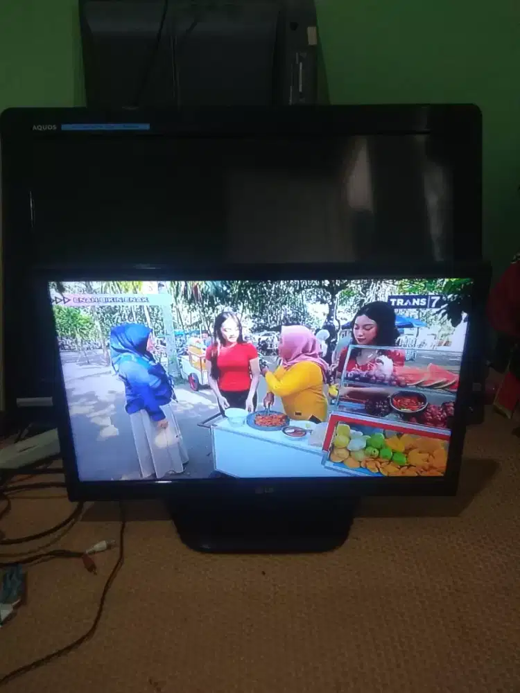 Tv led 22 inch LG+stb normal siap tonton nego tipis