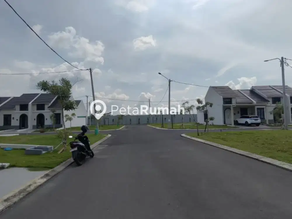 DISEWAKAN VILLA KOMPLEK CITRALAND TANJUNG MORAWA CLUSTER BENALLA  (WINSHEN)