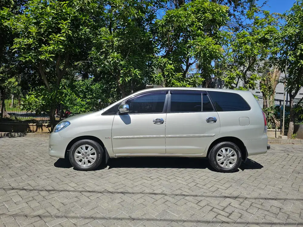 Toyota Kijang Innova 2009 Diesel