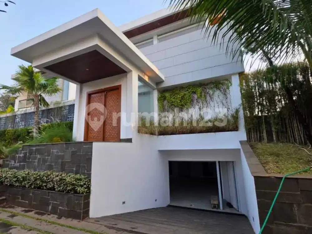 Rumah Baru Dengan Swimming Pool Lokasi Premium Di Pondok Indah