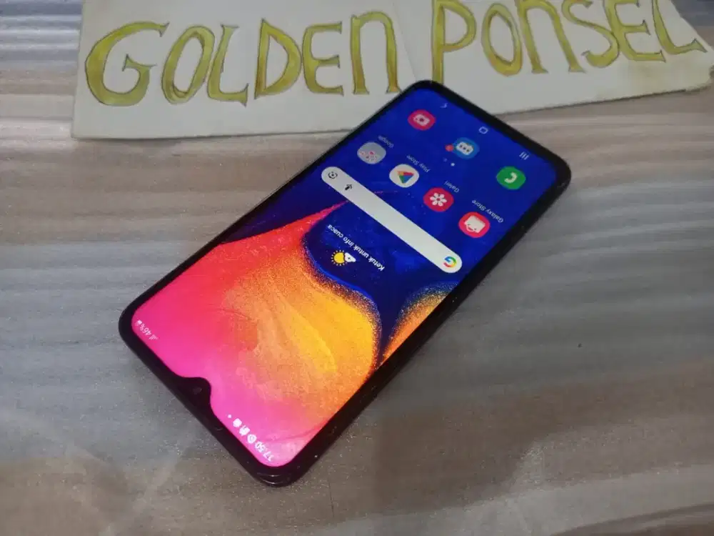 Samsung A10 ORi 32Gb/Ram2Gb/4G-Golden Ponsel