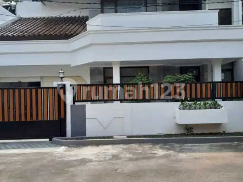 Dijual Rumah Siap Huni Dalam Komplek Elite Strategis di Antasari
