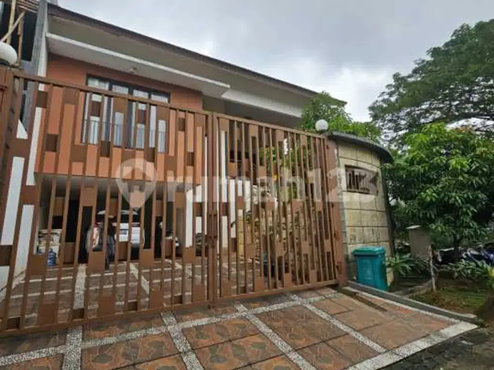 Rumah Hook Bagus 2 Lantai Siap Huni Strategis di Villa Cinere Mas